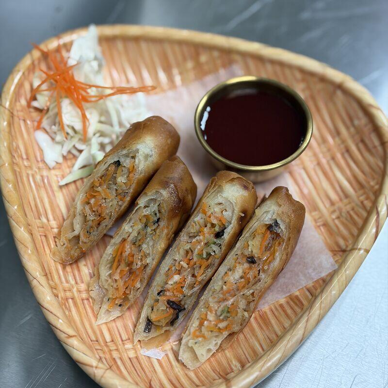 Egg Roll (2 pc)